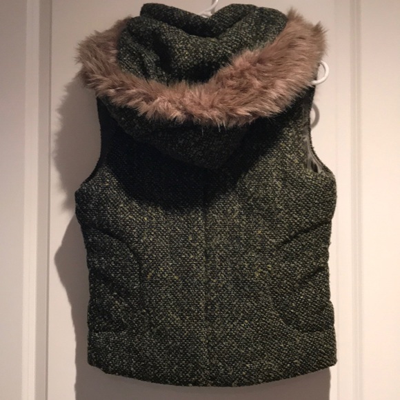 Buckle Faux Fur Hooded Tweed Vest NWT - Picture 7 of 8